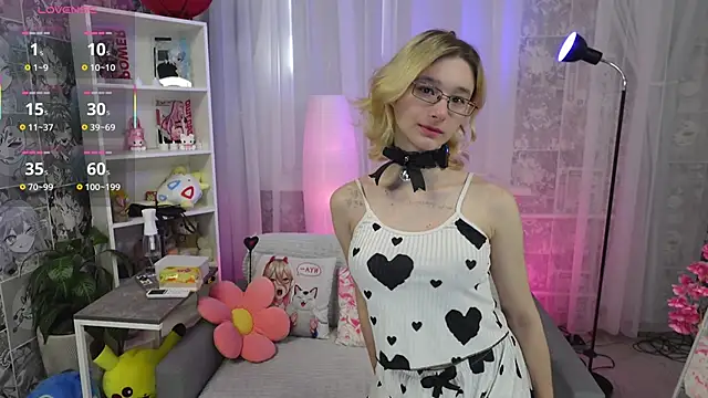 Snapshot of Silva-Tail chatting on September 12, 2025, 12:27 pm Silva-Tail online show from September 12, 2025, 12:27 pm