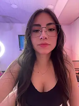 Melody 04 online show from November 29, 2025, 4:45 am