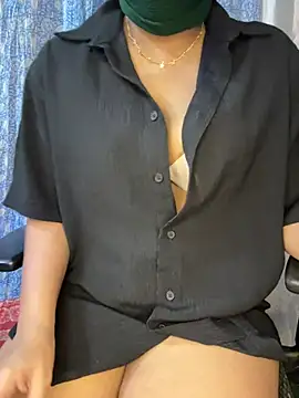 Snapshot of stylishpooja chatting on December 12, 2024, 5:15 pm stylishpooja online show from December 12, 2024, 5:15 pm