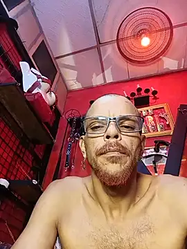 Snapshot of Charly_BC_Dirty chatting on May 31, 2026, 4:18 am Charly BC Dirty online show from May 31, 2026, 4:18 am