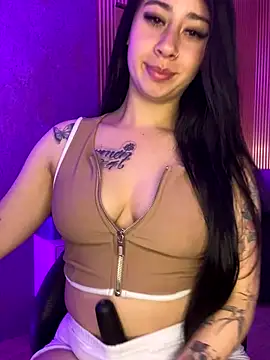 Zoee t online show from November 21, 2025, 3:38 am