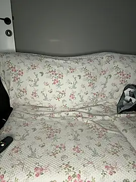 badenaz34 online show from April 10, 2026, 12:34 pm