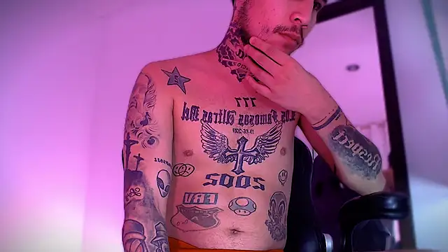 Snapshot of Junihn0 chatting on September 28, 2025, 9:55 pm Junihn0 online show from September 28, 2025, 9:55 pm