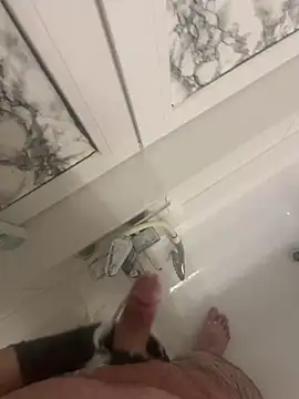 Snapshot of Loco42- chatting on February 28, 2025, 7:56 pm Loco42- online show from February 28, 2025, 7:56 pm