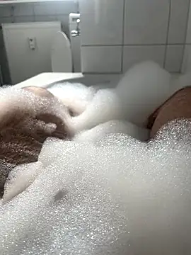 Snapshot of Loco42- chatting on September 10, 2025, 11:31 am Loco42- online show from September 10, 2025, 11:31 am