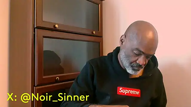 sinnernoir online show from May 13, 2026, 10:55 am