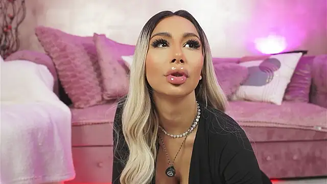 GoldenAmber online show from March 13, 2026, 5:45 am