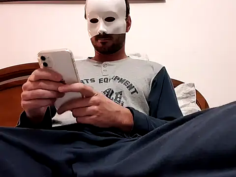 Snapshot of ItalStall chatting on October 4, 2025, 8:21 pm ItalStall online show from October 4, 2025, 8:21 pm