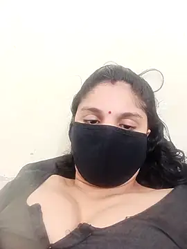 Snapshot of Cute-Aadhvita chatting on October 9, 2025, 12:44 am Cute-Aadhvita online show from October 9, 2025, 12:44 am