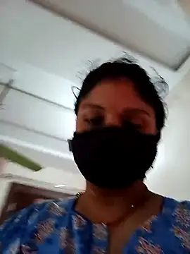 Snapshot of Cute-Aadhvita chatting on July 3, 2026, 2:29 am Cute-Aadhvita online show from July 3, 2026, 2:29 am