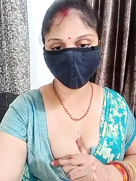Snapshot of Cute-Aadhvita chatting on June 18, 2026, 1:05 pm Cute-Aadhvita online show from June 18, 2026, 1:05 pm
