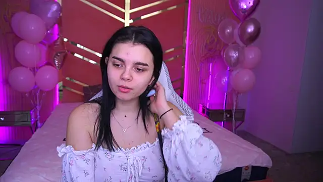 Snapshot of ShinyShyy chatting on February 17, 2025, 1:44 pm ShinyShyy online show from February 17, 2025, 1:44 pm