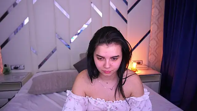 Snapshot of ShinyShyy chatting on March 17, 2025, 5:38 pm ShinyShyy online show from March 17, 2025, 5:38 pm