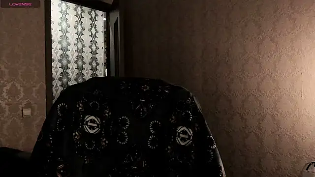 SexxyDreams1 online show from January 13, 2026, 3:38 pm