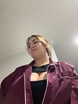 Snapshot of VikiDemi chatting on February 1, 2026, 7:12 pm VikiDemi online show from February 1, 2026, 7:12 pm