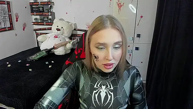 LinaTruly online show from October 29, 2025, 9:36 pm