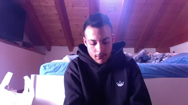 Snapshot of FTM98xxx chatting on February 21, 2026, 10:17 am FTM98xxx online show from February 21, 2026, 10:17 am