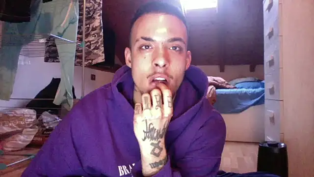 Snapshot of FTM98xxx chatting on February 9, 2026, 4:16 pm FTM98xxx online show from February 9, 2026, 4:16 pm