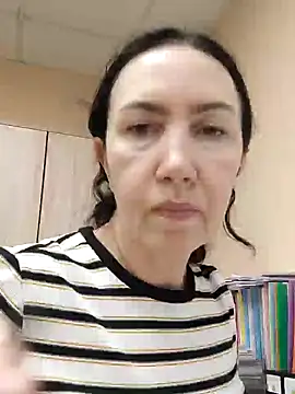 Snapshot of SweetBerryBella chatting on February 27, 2025, 5:47 pm SweetBerryBella online show from February 27, 2025, 5:47 pm