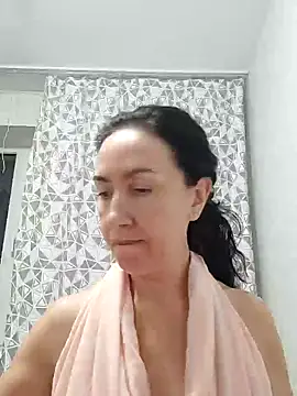 Snapshot of SweetBerryBella chatting on January 17, 2025, 1:24 pm SweetBerryBella online show from January 17, 2025, 1:24 pm