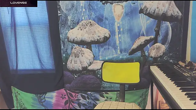  hellostormy  online show from April 16, 2026, 6:30 pm