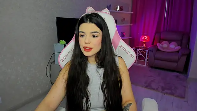 AlluringAriel online show from April 5, 2026, 11:28 am