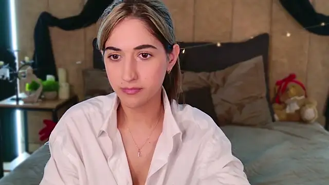 Teresa Stane online show from March 22, 2025, 11:32 am