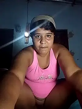 Snapshot of LilyChloe11 chatting on December 18, 2024, 3:47 am LilyChloe11 online show from December 18, 2024, 3:47 am