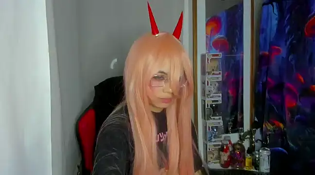 Snapshot of _sakae_ chatting on December 19, 2024, 10:10 pm sakae online show from December 19, 2024, 10:10 pm