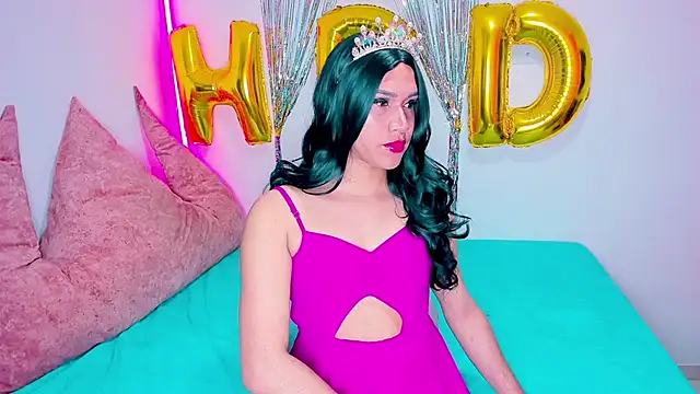 Snapshot of Candace_Queen chatting on October 1, 2025, 12:53 pm Candace Queen online show from October 1, 2025, 12:53 pm