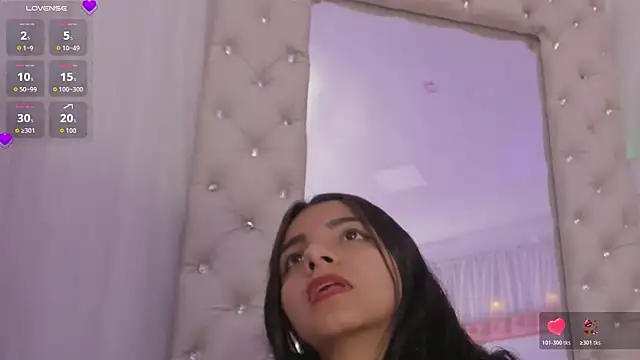 anchela-garcia1 online show from November 6, 2025, 3:05 pm