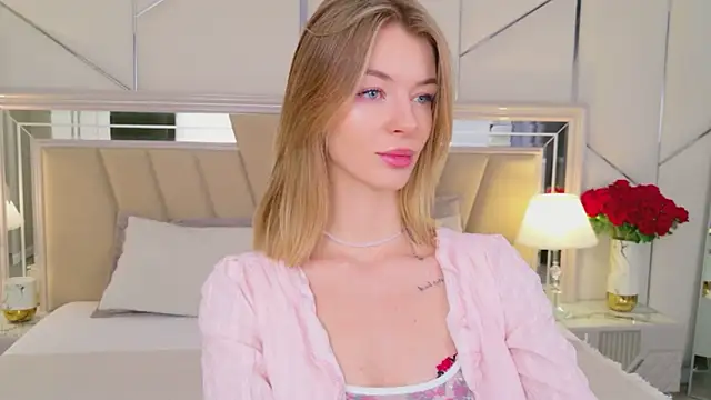 MeganMour online show from March 1, 2026, 5:02 pm