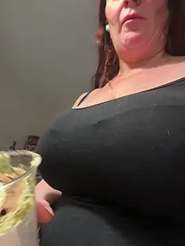 Engel mia online show from February 3, 2026, 10:04 pm