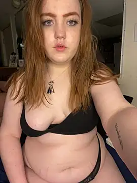 bree4205 online show from February 6, 2025, 1:27 am