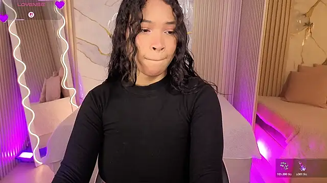 Snapshot of penelope_tay1 chatting on April 2, 2026, 3:24 am penelope tay1 online show from April 2, 2026, 3:24 am