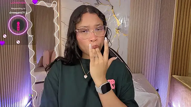 Snapshot of penelope_tay1 chatting on March 15, 2026, 3:13 am penelope tay1 online show from March 15, 2026, 3:13 am