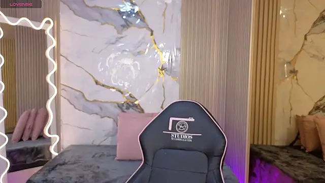 Snapshot of penelope_tay1 chatting on March 19, 2026, 3:28 am penelope tay1 online show from March 19, 2026, 3:28 am