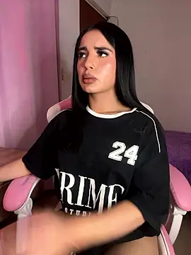 Emily-14 online show from January 11, 2026, 6:53 am