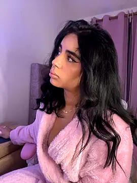 Emily-14 online show from November 26, 2025, 6:35 am