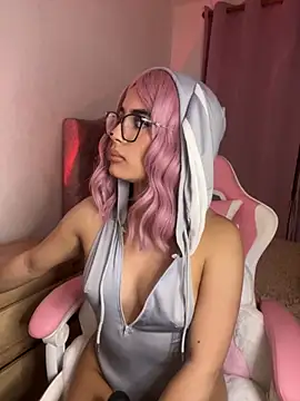 Emily-14 online show from November 9, 2025, 2:04 am