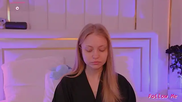 DorisHell online show from December 19, 2025, 6:10 pm