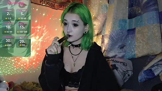 Snapshot of Milten-Trish chatting on October 25, 2025, 3:06 am Milten-Trish online show from October 25, 2025, 3:06 am