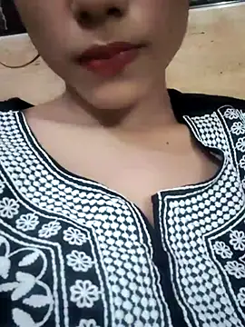 Snapshot of Babby_girl08 chatting on October 29, 2025, 5:12 pm Babby girl08 online show from October 29, 2025, 5:12 pm