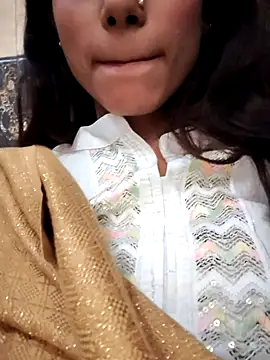 Snapshot of Babby_girl08 chatting on November 6, 2025, 6:39 am Babby girl08 online show from November 6, 2025, 6:39 am