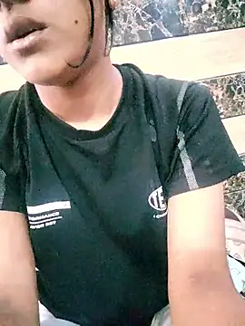 Snapshot of Babby_girl08 chatting on October 11, 2025, 9:32 am Babby girl08 online show from October 11, 2025, 9:32 am