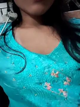 Snapshot of Babby_girl08 chatting on November 3, 2025, 2:28 am Babby girl08 online show from November 3, 2025, 2:28 am