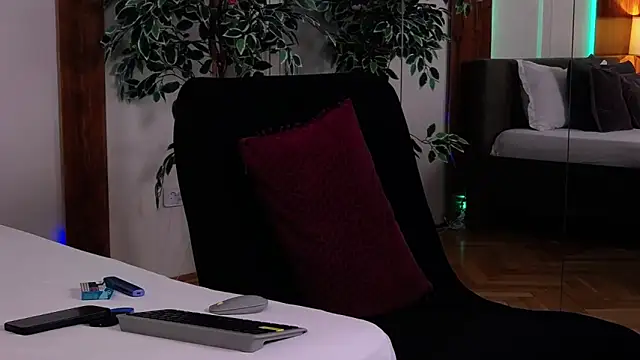 SkylerSpark online show from March 6, 2026, 8:37 pm