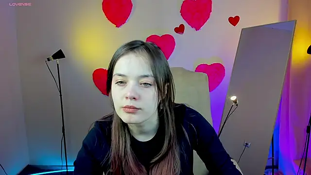 Snapshot of TrishaBerry chatting on February 15, 2025, 5:41 am TrishaBerry online show from February 15, 2025, 5:41 am