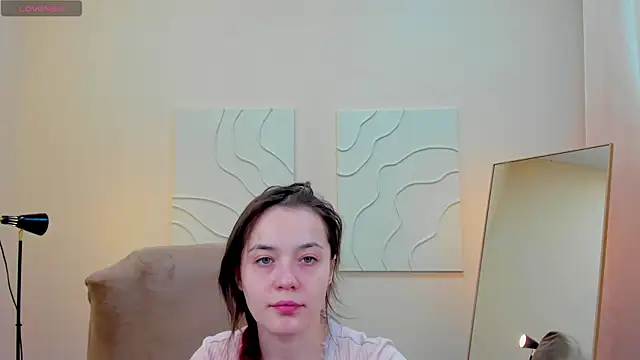 Snapshot of TrishaBerry chatting on January 20, 2025, 5:26 am TrishaBerry online show from January 20, 2025, 5:26 am