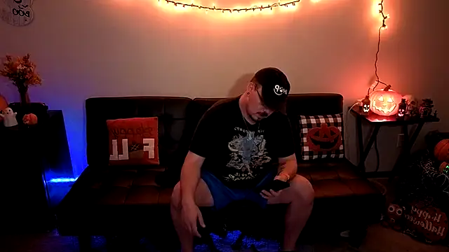 Snapshot of cmichaelxxx chatting on October 18, 2025, 1:51 am cmichaelxxx online show from October 18, 2025, 1:51 am